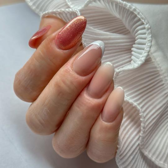 Le beauty by K #osijek Izlivanje noktiju Ugradnja gela - M dužina