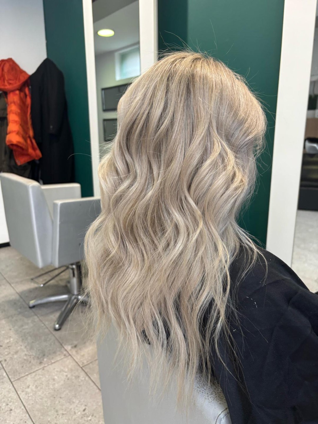 Noir beauty #zagreb Pramenovi Pramenovi na foliju - 100ml farbe / 150ml farbe