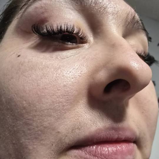 Glow Differently #zagreb Nadogradnja trepavica Ugradnja volumenskih trepavica