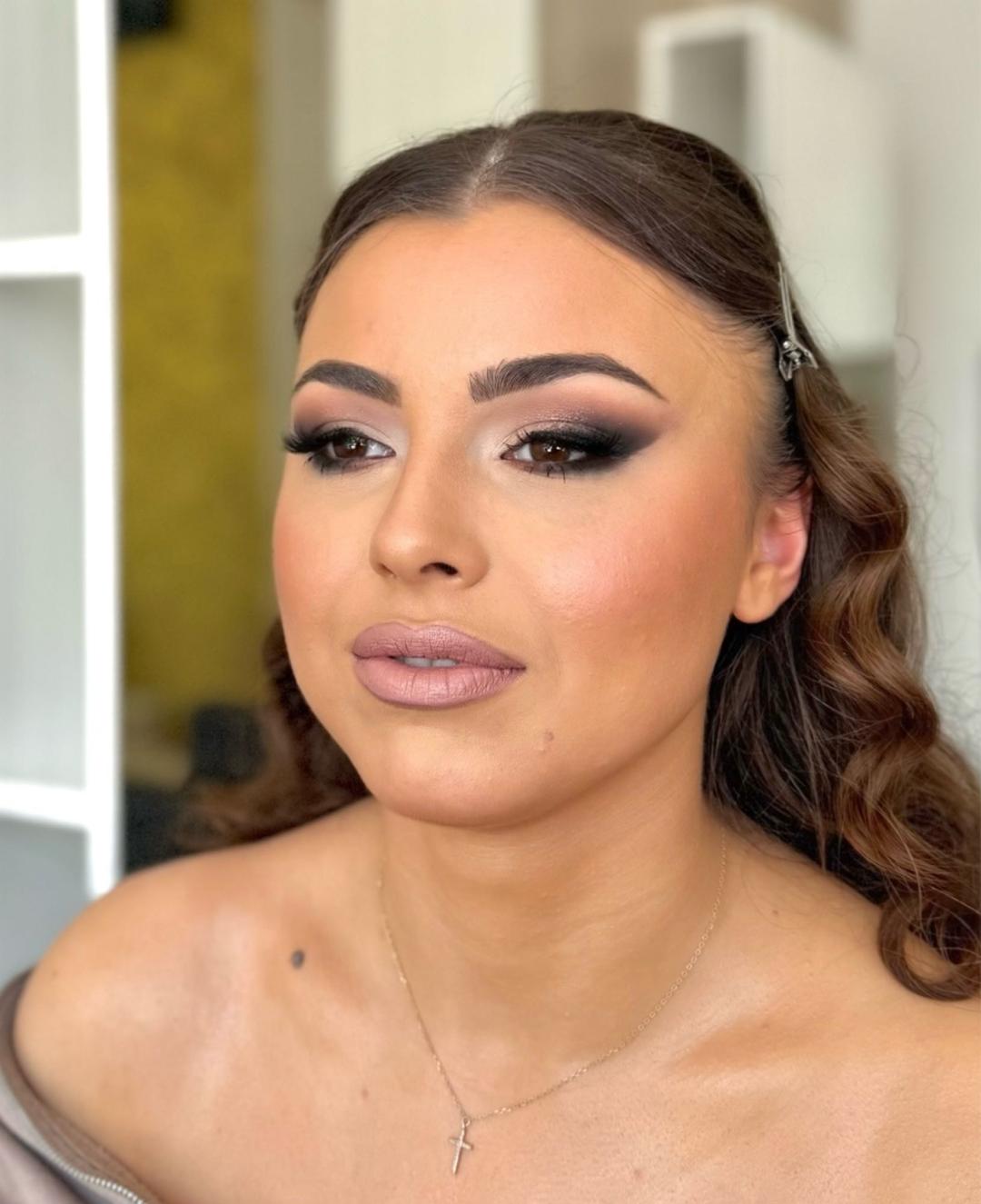 Anny_ni #zagreb Make-up / šminkanje Profesionalno šminkanje - dnevni / noćni make up