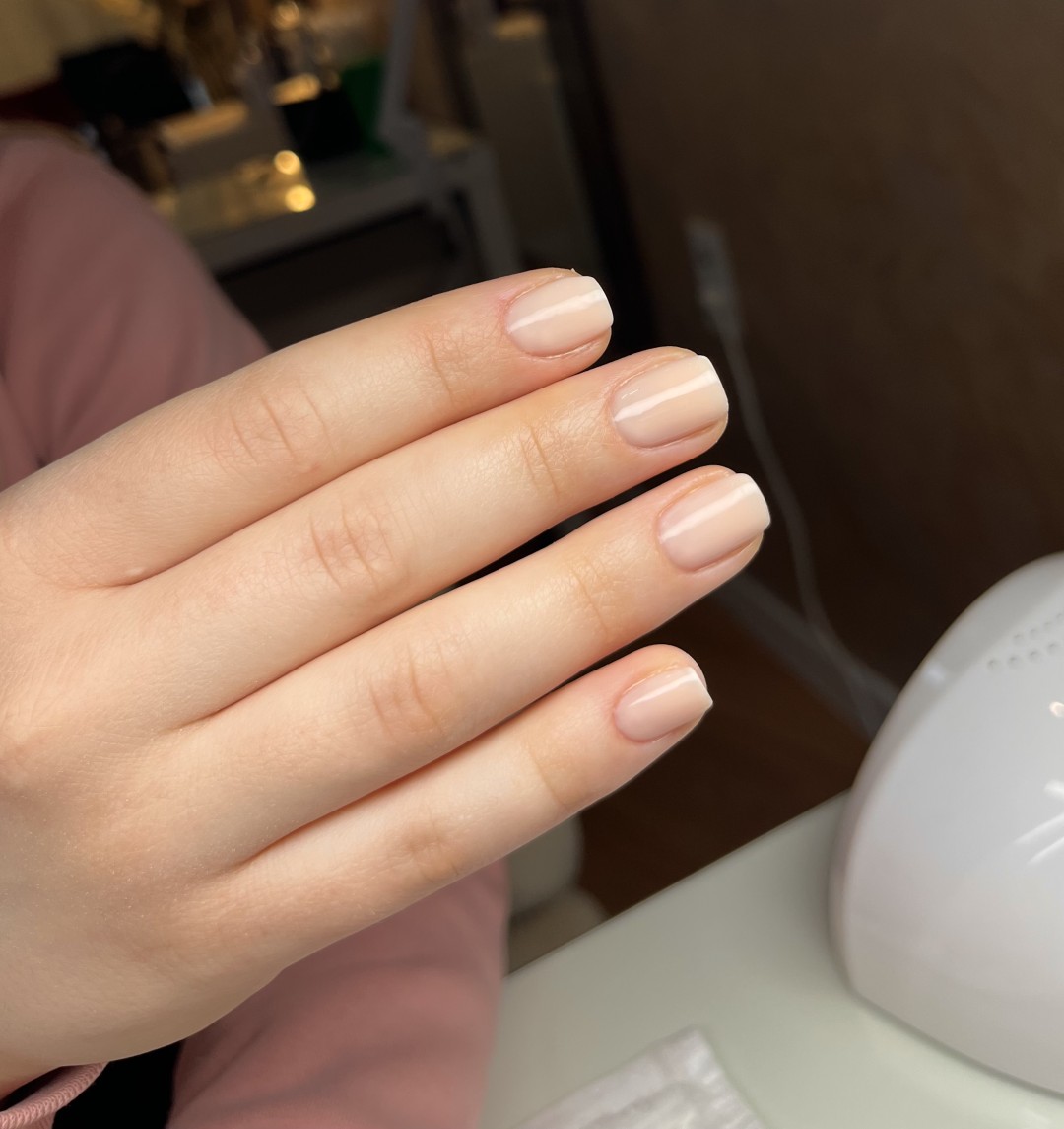 Mia’s Beautique #zagreb Manikura Gradivni trajni lak - ruke