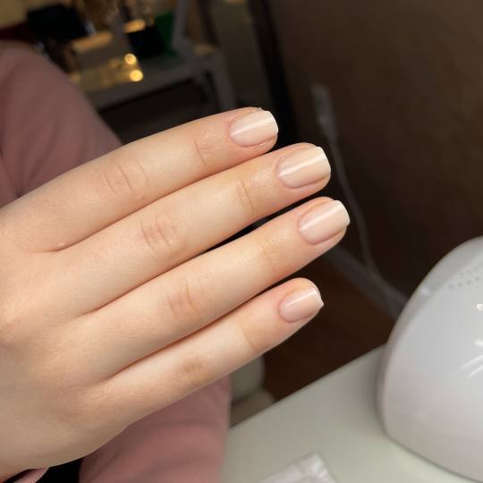 Mia’s Beautique #zagreb Manikura Comby manikura i gradivni trajni lak -ruke