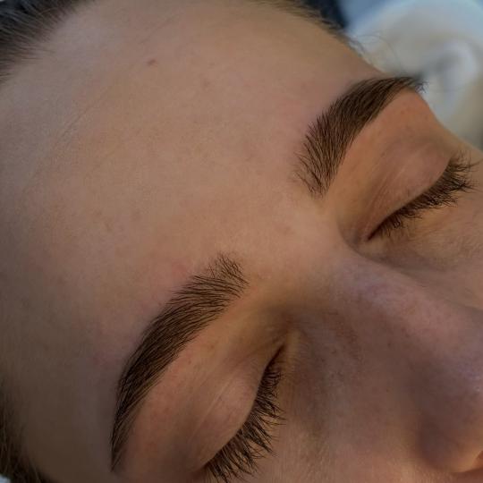 Mia’s Beautique #zagreb Obrve Bojanje obrva preljevom