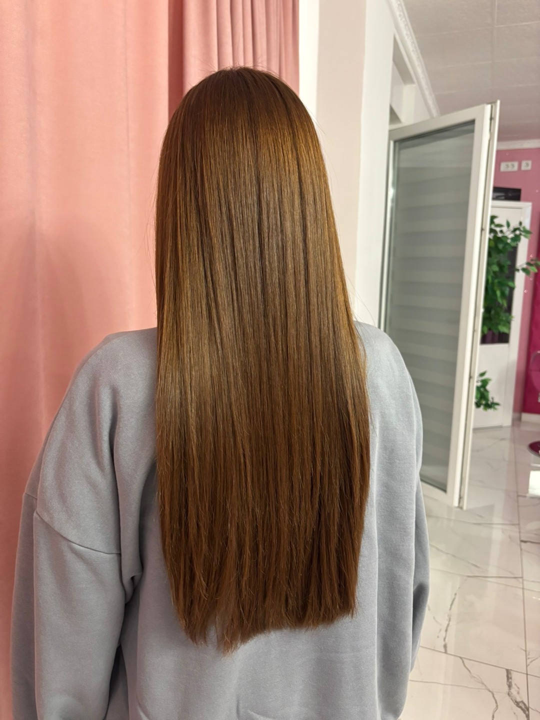 Feniranje na ravno - ekstra duga kosa - Beauty Studio Amina, Zagreb Feniranje i stiliziranje Frizerski saloni Feniranje i stiliziranje, Zagreb, Gornja Dubrava
