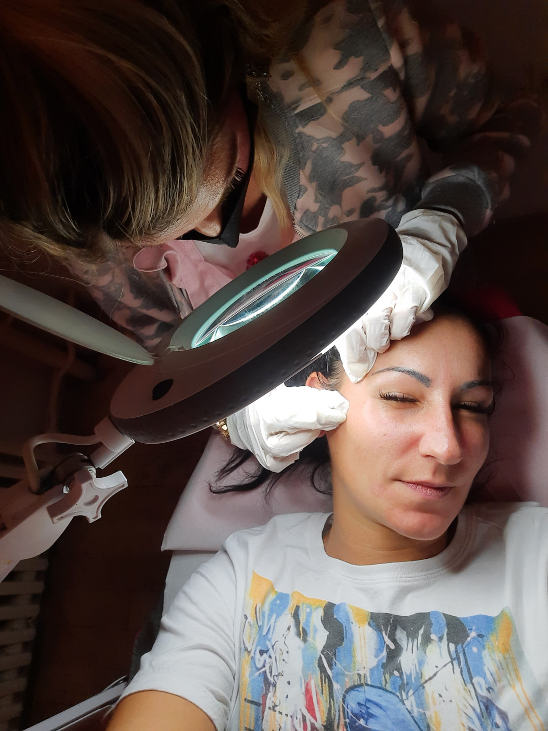 Melanis i Silueta studio za njegu lica i tijela #zagreb Tretman lica Klasično čišćenje lica, maska i masaža lica, ruku ili stopala