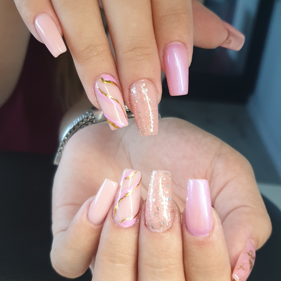 Nail service #zagreb Izlivanje noktiju Nadopuna noktiju - M dužina