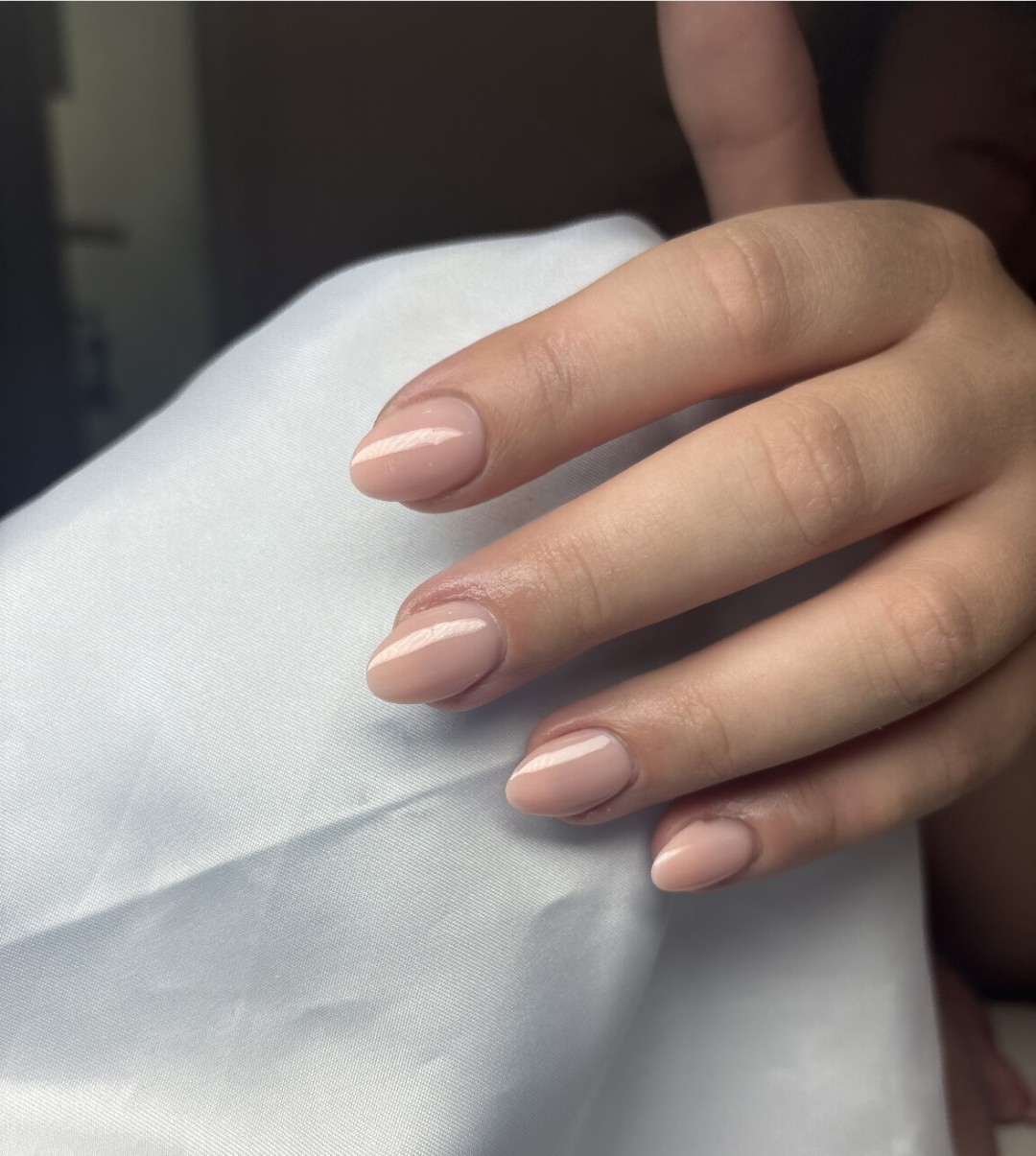 Studio Lara's #zagreb Nadogradnja noktiju Ugradnja noktiju gelom - S dužina