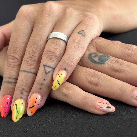 Beauty studio L #zagreb Nadogradnja noktiju Ugradnja noktiju dužina S/M