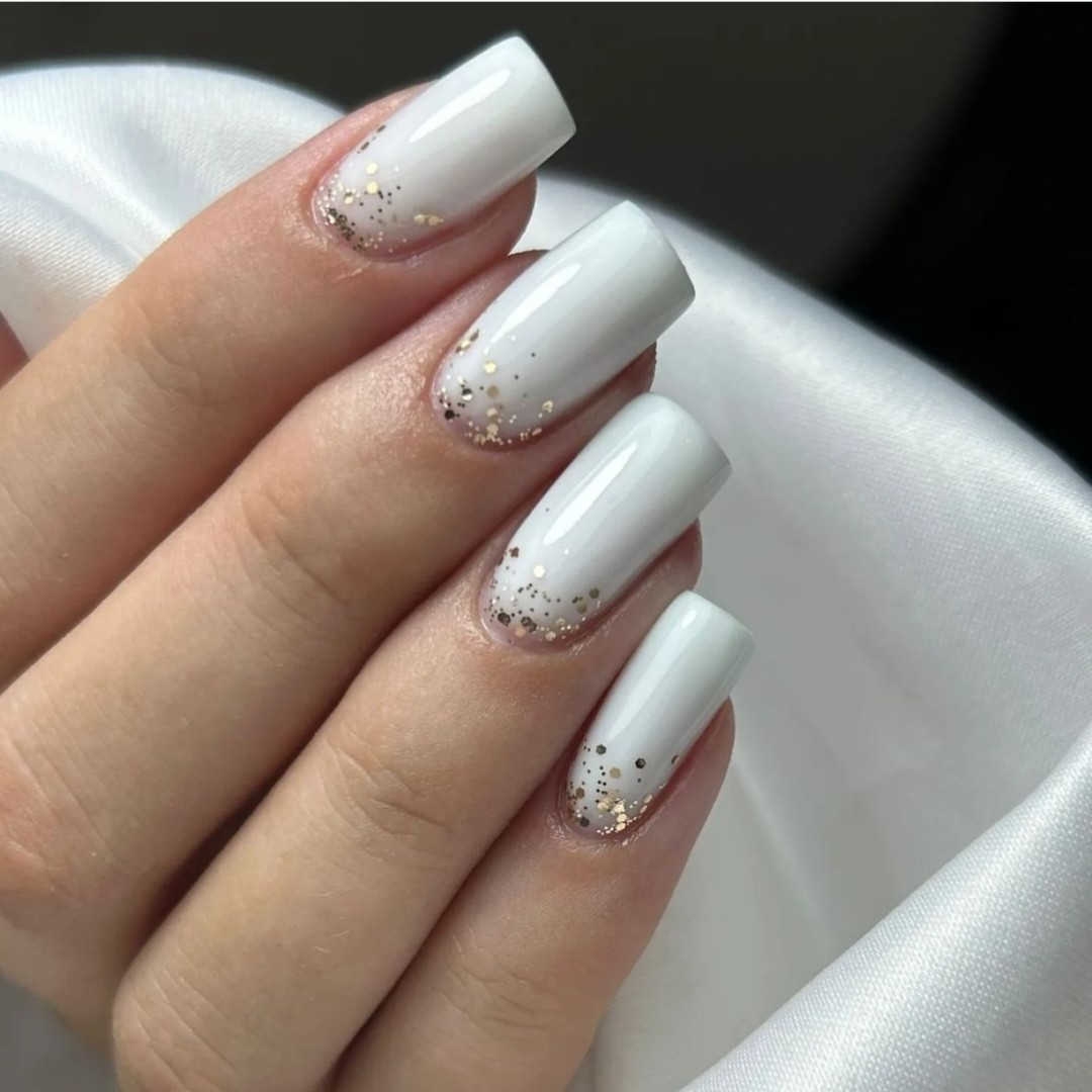 Valenne #zagreb Nadogradnja noktiju Ugradnja noktiju - M dužina