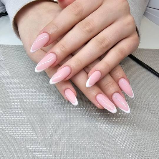 House of Beauty #zagreb Korekcija noktiju Nadopuna / korekcija noktiju - L dužina