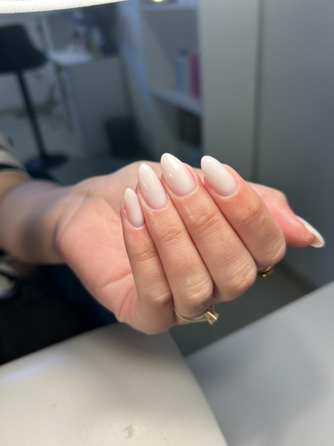 Nadopuna noktiju - M dužina - LoveGlam beauty studio, Zagreb Izlivanje noktiju Nokti Izlivanje noktiju, Zagreb, Donji grad - Centar