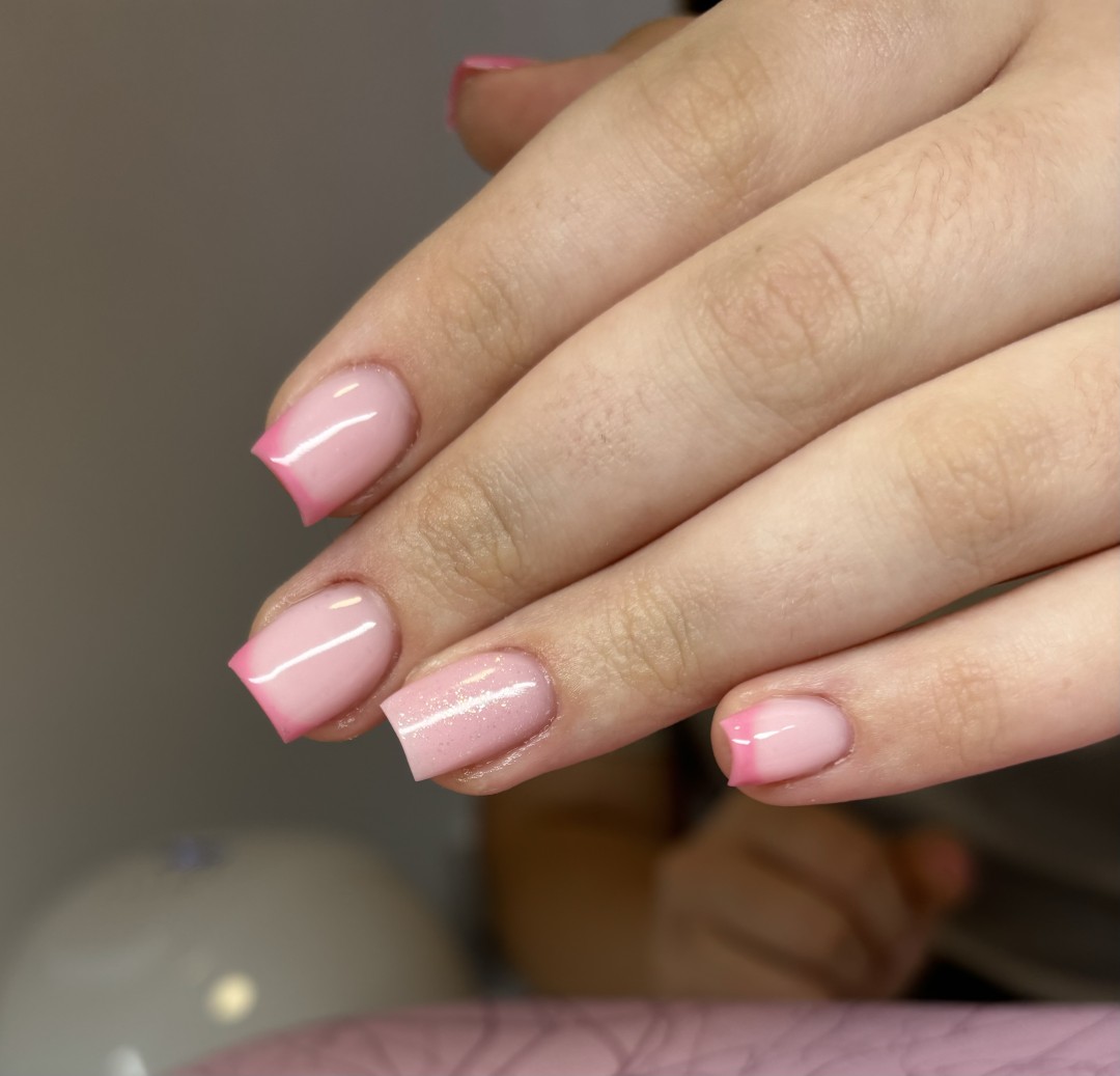 Doll House #zagreb Nadogradnja noktiju Ugradnja noktiju gelom - S dužina