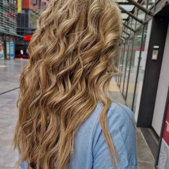 Studio Divas #rijeka Bojanje kose Feniranje + toniranje + balayage - ekstra duga kosa pramenovi