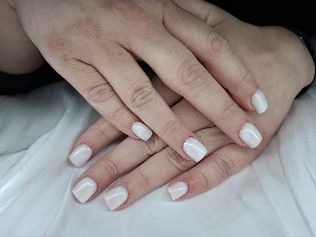 Shiny Nails #zagreb Ojačavanje noktiju Nadopuna geliranih noktiju - S dužina