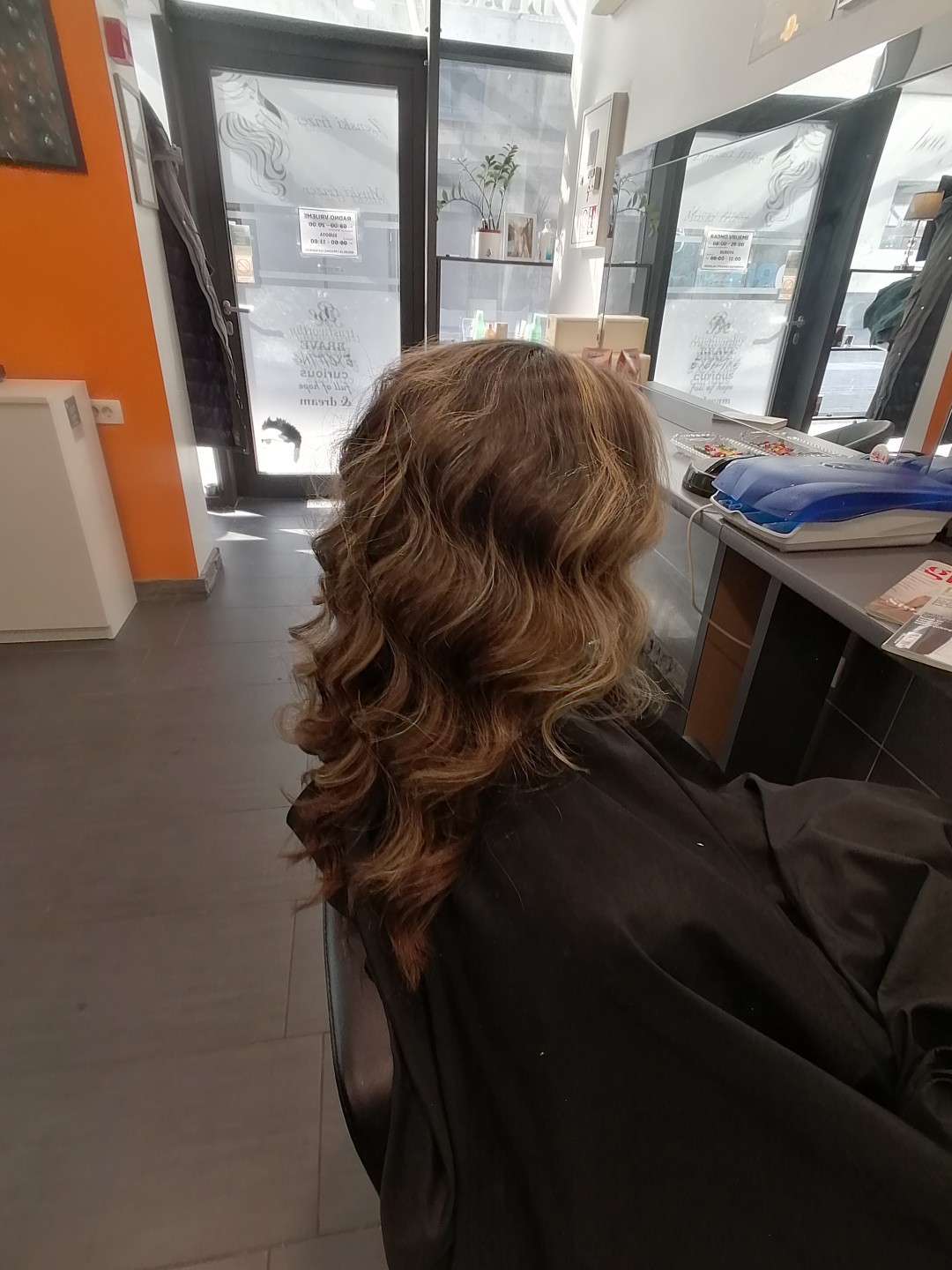 Pramenovi pola glave - duga kosa - Studio Divas, Rijeka Pramenovi Frizerski saloni Pramenovi, Rijeka, Centar