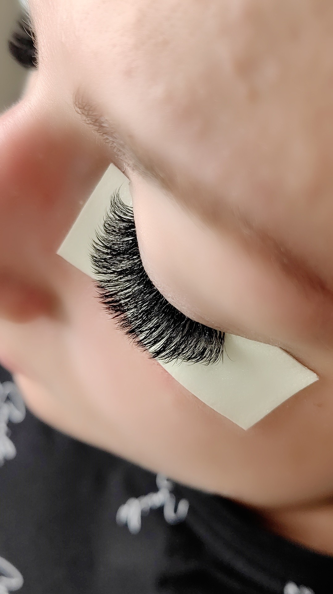 Ugradnja trepavica - Valenne, Zagreb Nadogradnja trepavica Lice Nadogradnja trepavica, Zagreb, Stenjevec