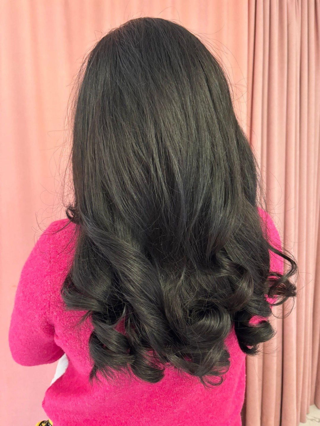 Feniranje na valove / kovrče - ekstra duga kosa - Beauty Studio Amina, Zagreb Feniranje i stiliziranje Frizerski saloni Feniranje i stiliziranje, Zagreb, Gornja Dubrava