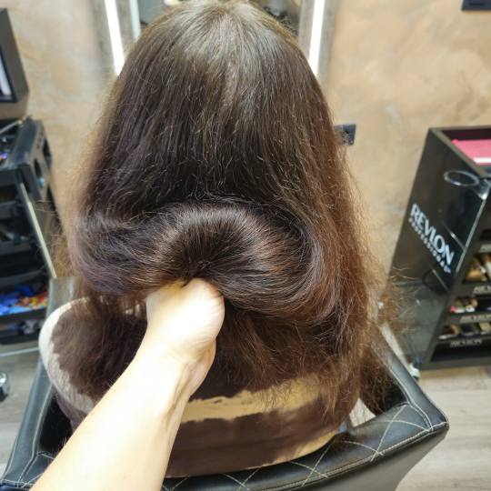 Mary 2M #zagreb Blajhanje kose Blajh kupka - sve dužine kose Skidanje boja na kosi - smeđe te crne