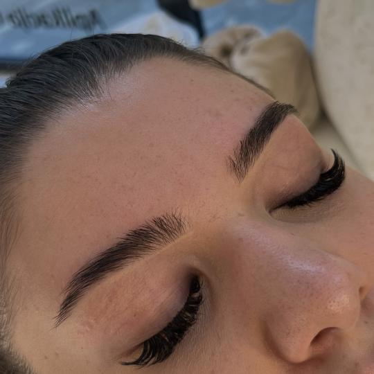 Mia’s Beautique #zagreb Obrve Threading obrva Lice