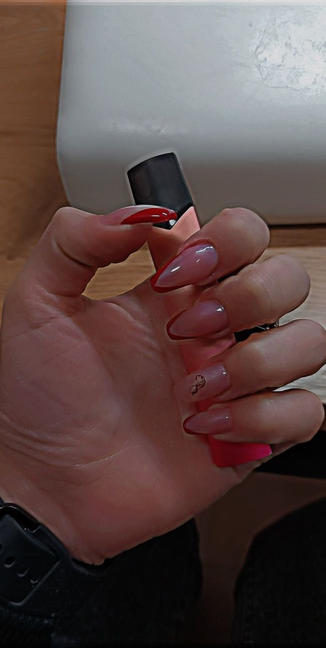 Vision of You 2.0 #zagreb Izlivanje noktiju Njega nogu: lakiranje noktiju s estetskom manikurom