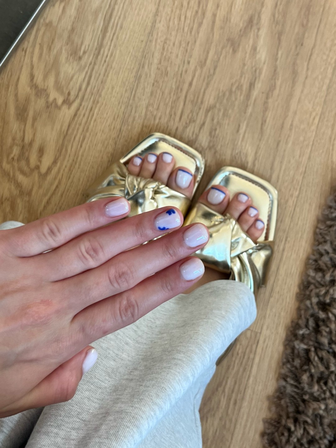 Mia’s Beautique #zagreb Manikura Gradivni trajni lak - ruke