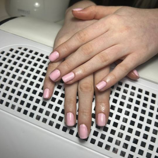 Glow Differently #zagreb Manikura Manikura + trajni lak