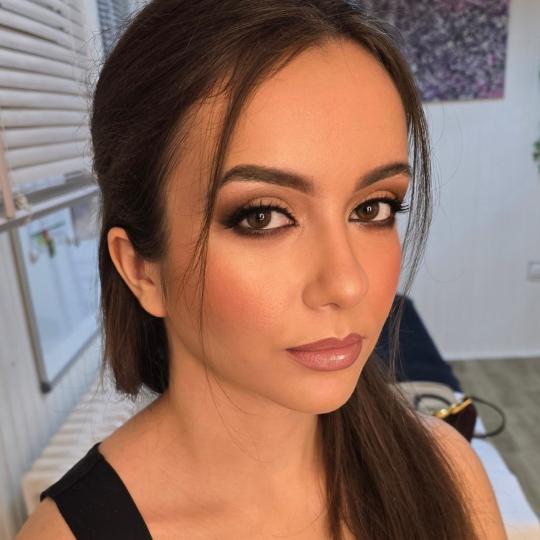 TLS #zagreb Make-up / šminkanje Profesionalno šminkanje - za dame Make up za sve prigode🌸