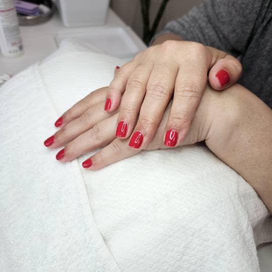 Anahata Beauty & Balance studio #zagreb Manikura Manikura + lakiranje noktiju