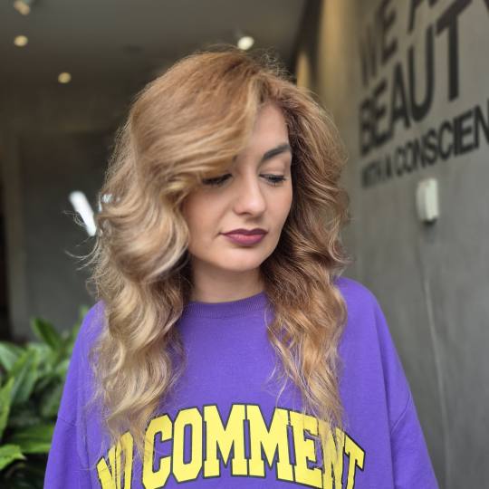 Frizerski salon W #zagreb Pramenovi Dvobojni pramenovi na foliju cijele glave - kosa srednje dužine