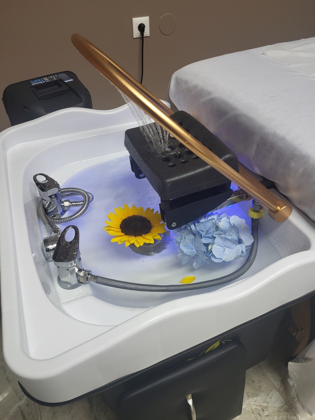 Medusa #osijek Masaža glave Japanski tretman vlasišta - 60 minuta