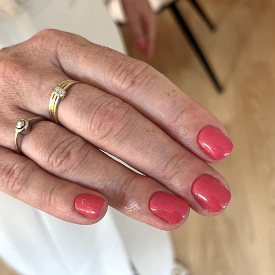 Mia’s Beautique #zagreb Gel lak Comby manikura i gradivni trajni lak -ruke