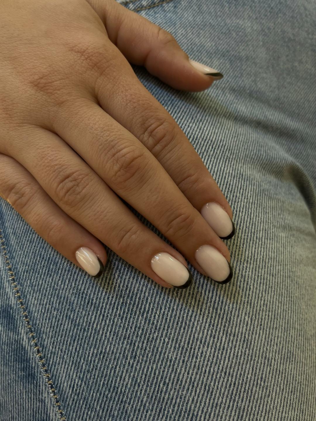 Mia’s Beautique #zagreb Gel lak Comby manikura i gradivni trajni lak -ruke