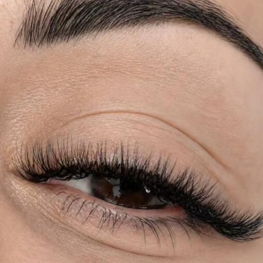 Josea beauty studio #zagreb Nadogradnja trepavica Ugradnja volumenskih trepavica