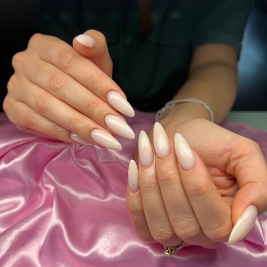 Beauty Centar Miss #zagreb Izlivanje noktiju Nadopuna noktiju - M dužina