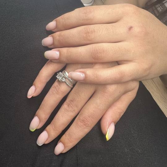 Beauty studio L #zagreb Nadogradnja noktiju Nadopuna noktiju gelomS/M