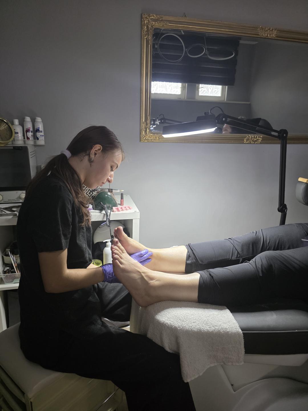 Estetska pedikura - Queen Studio, Zagreb Estetska pedikura Nokti Estetska pedikura, Zagreb, Novi Zagreb – zapad