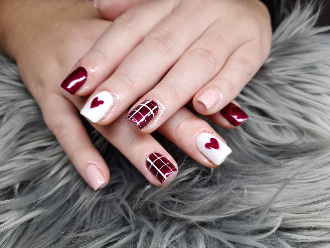 Beauty Studio Golden Time #zagreb Izlivanje noktiju Nadopuna noktiju + combi manikura - M dužina