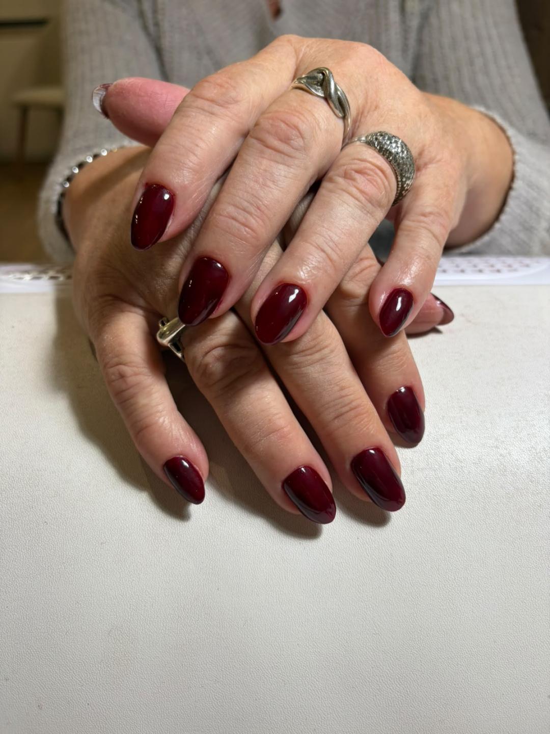 Glow Differently #zagreb Depilacija šećernom pastom Gel nadopuna - preko 4 tjedna (naš rad)