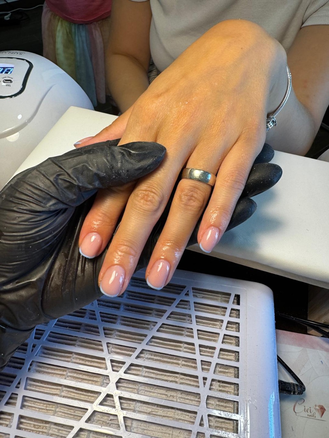 Beauty & Bliss #zagreb Korekcija noktiju Korekcija noktiju gelom vel S