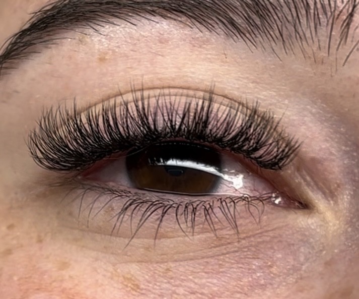 Ugradnja volumenskih trepavica - Sis Beauty Room, Zagreb Nadogradnja trepavica Lice Nadogradnja trepavica, Zagreb, Donji grad - Centar