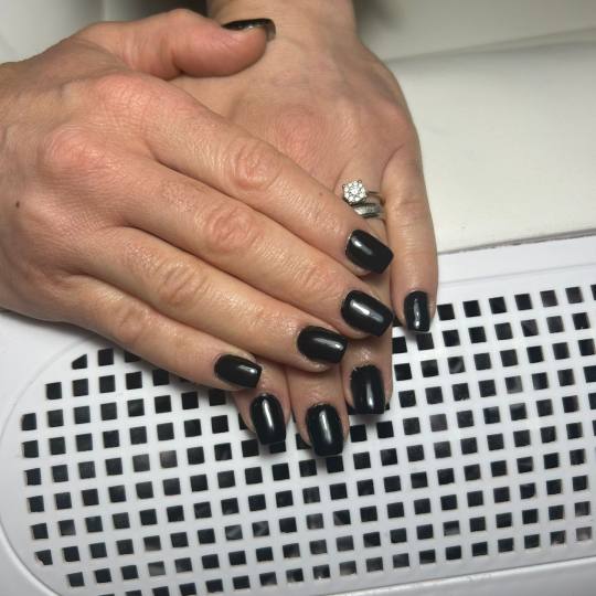 Glow Differently #zagreb Manikura Manikura + trajni lak