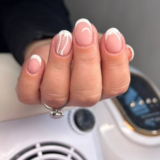 Beauty Studio Amina #zagreb Ojačavanje noktiju Nadopuna gela - S dužina