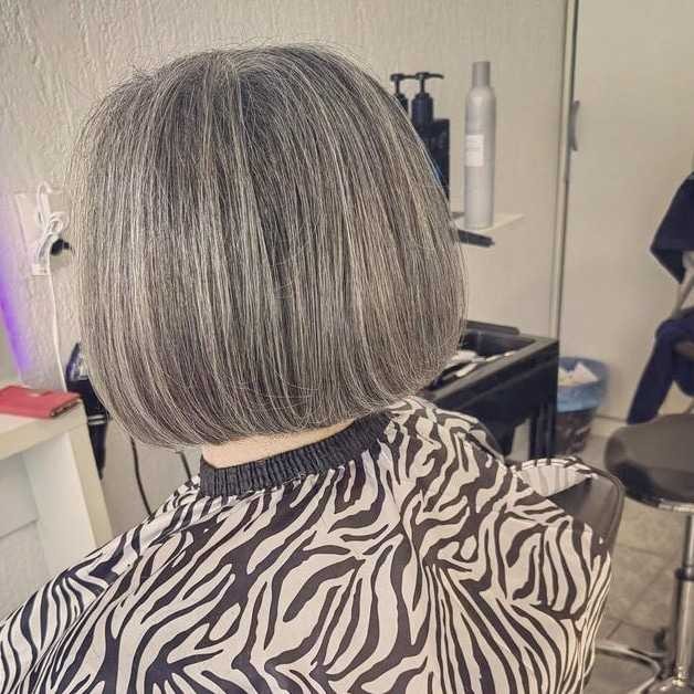 Wikleraj & Frajeraj #zagreb Žensko šišanje Žensko šišanje - poluduga kosa