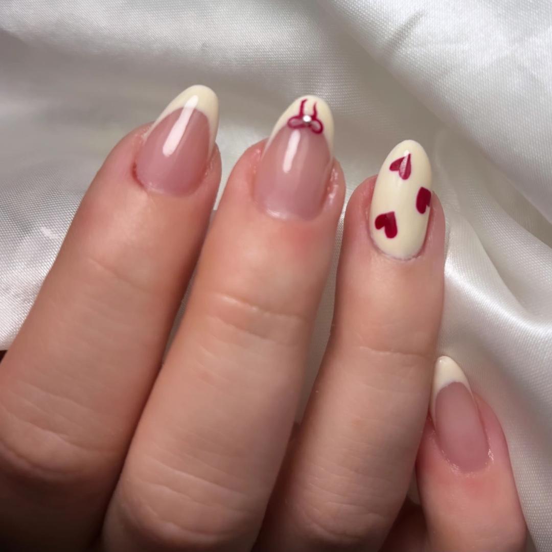 Perla #cakovec Izlivanje noktiju Nadopuna noktiju - M dužina