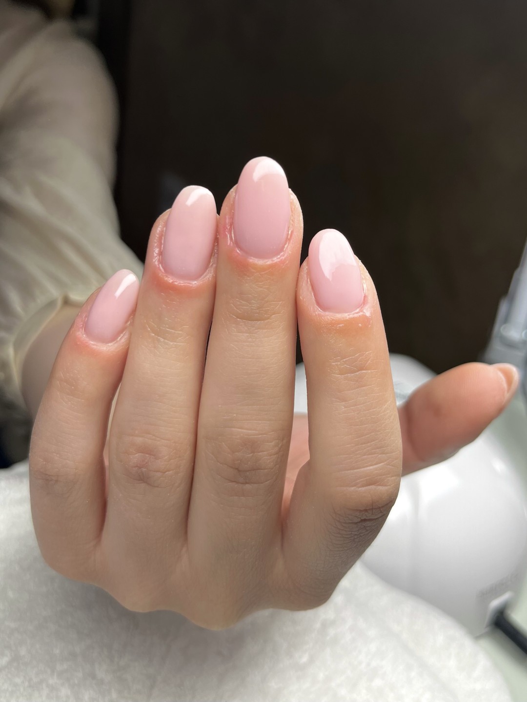 Mia’s Beautique #zagreb Manikura Gradivni trajni lak - ruke