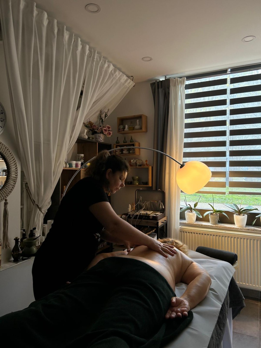 Medicinska masaža cijelog tijela - Nirvana Life Therapy, Zagreb Terapeutska masaža Masaža Terapeutska masaža, Zagreb, Gornja Dubrava