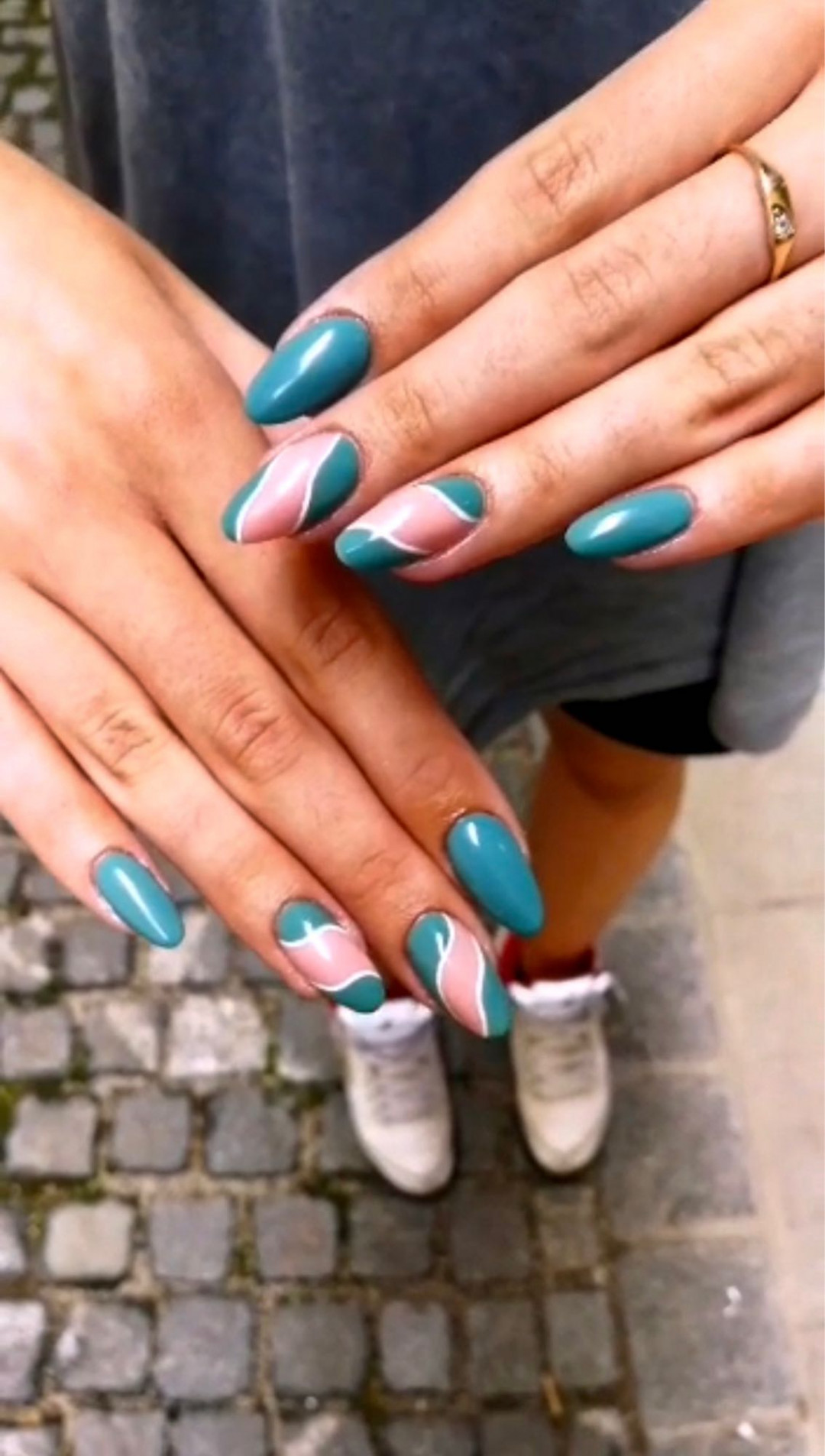 Vision of You 2.0 #zagreb Izlivanje noktiju Njega nogu: lakiranje noktiju s estetskom manikurom