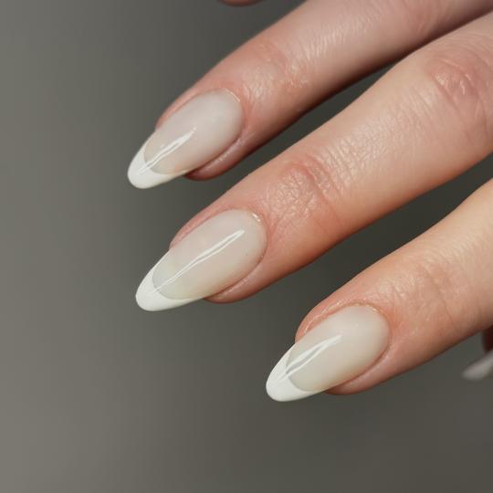 Beauty Box - Zagreb #zagreb Izlivanje noktiju Ugradnja noktiju gelom - M dužina