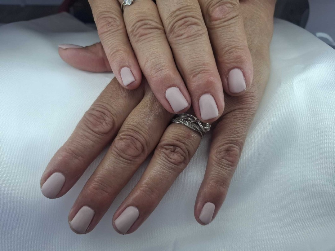 Manikura + trajni lak - prvi dolazak - Shiny Nails, Zagreb Manikura Nokti Manikura, Zagreb, Črnomerec