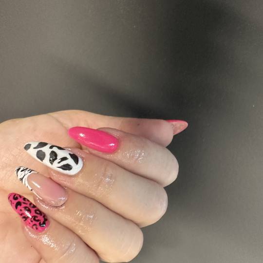 Beauty studio L #zagreb Nadogradnja noktiju Nadopuna noktiju gelomS/M